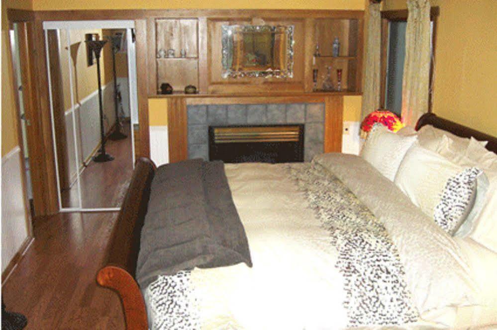 Sugartree Inn Warren Bagian luar foto
