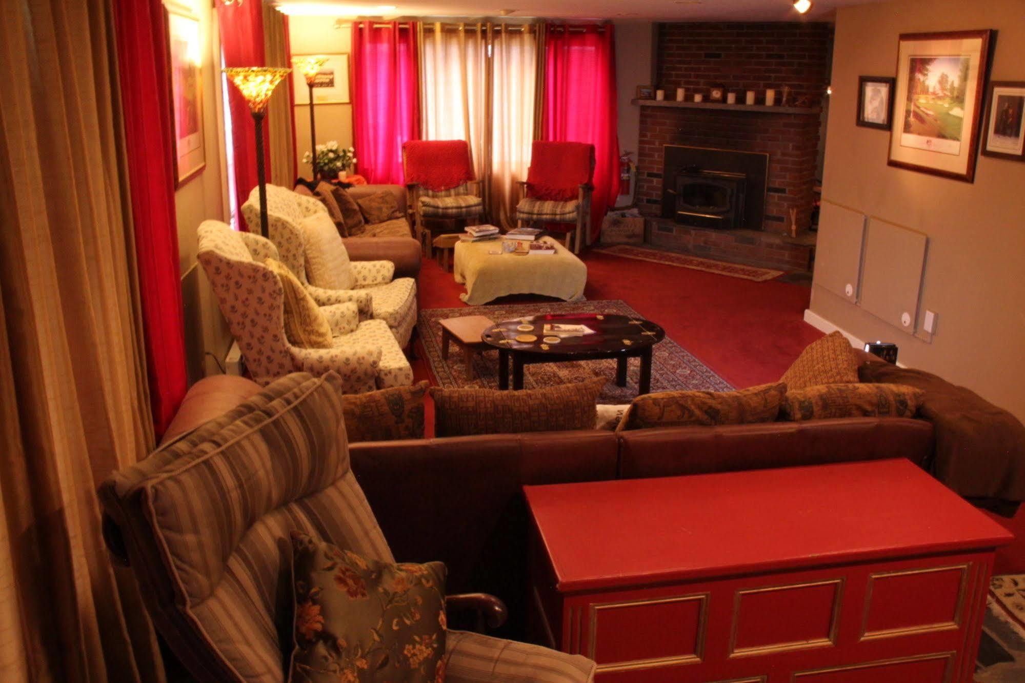 Sugartree Inn Warren Bagian luar foto
