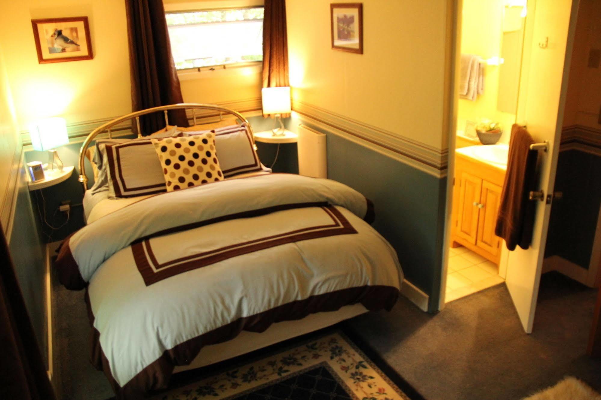 Sugartree Inn Warren Bagian luar foto